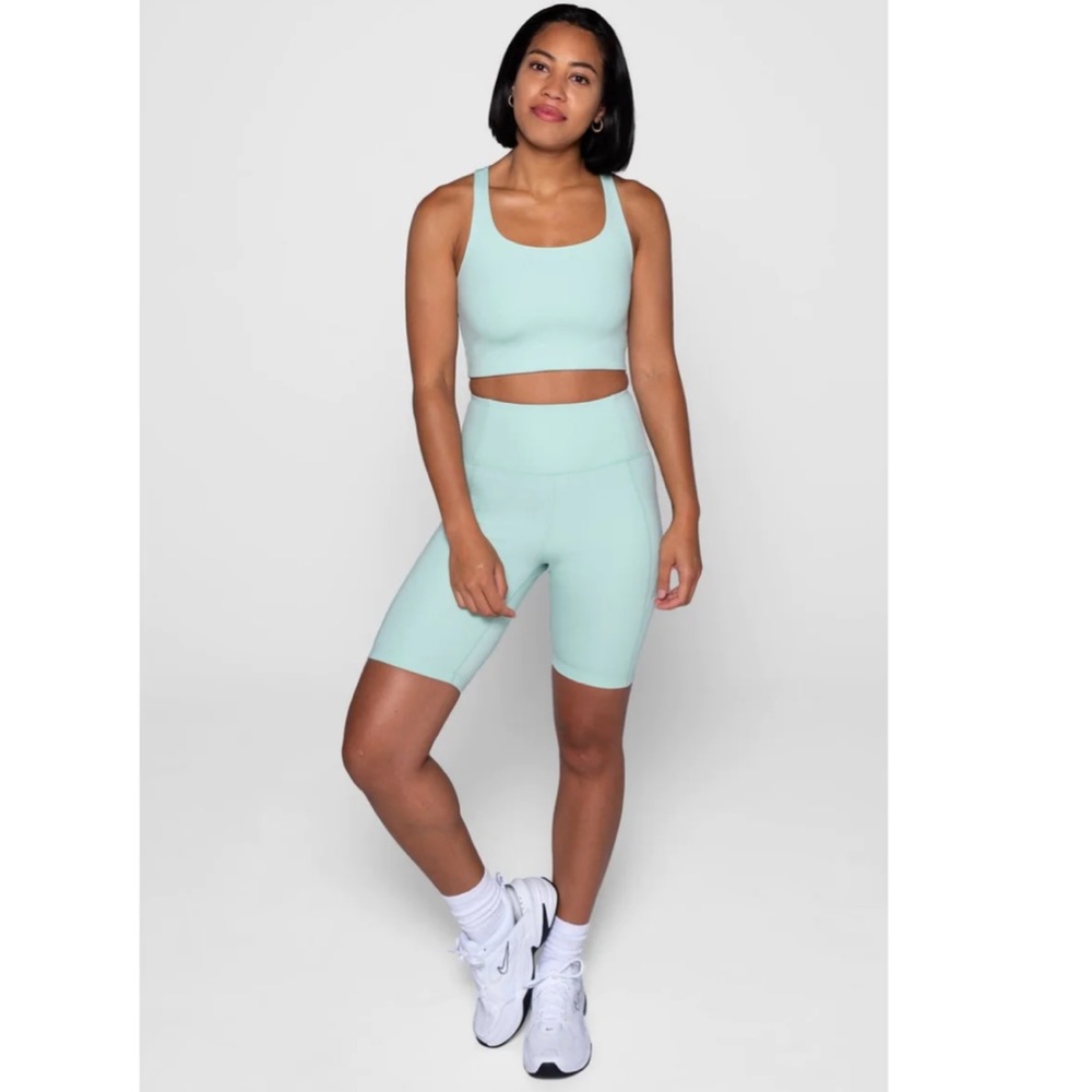 Girlfriend Collective Paloma bra and high rise bike shorts in color foam NWT